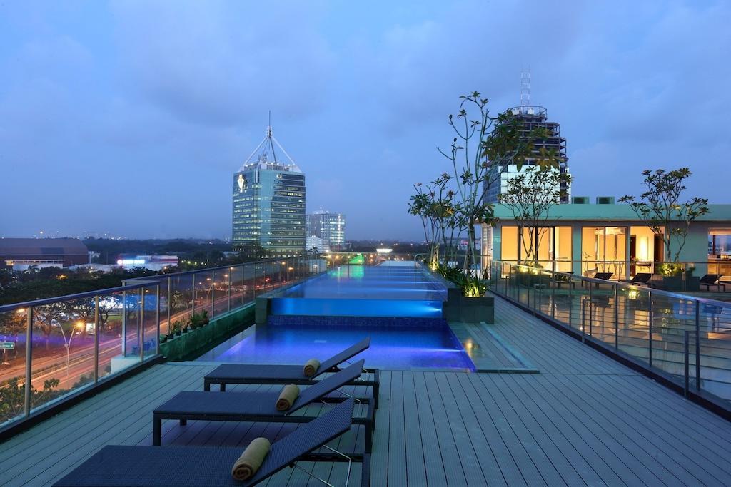 Santika Premiere Bintaro Hotel Serpong Exterior photo