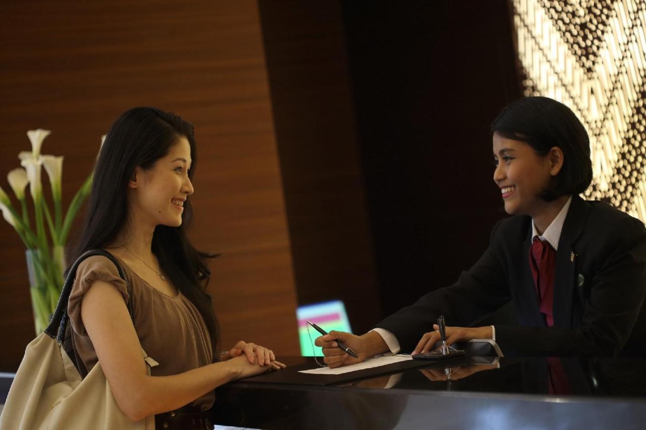 Santika Premiere Bintaro Hotel Serpong Exterior photo