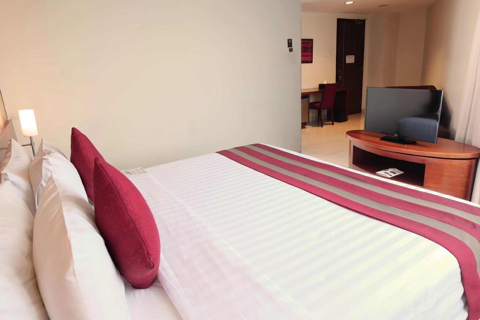 Santika Premiere Bintaro Hotel Serpong Exterior photo