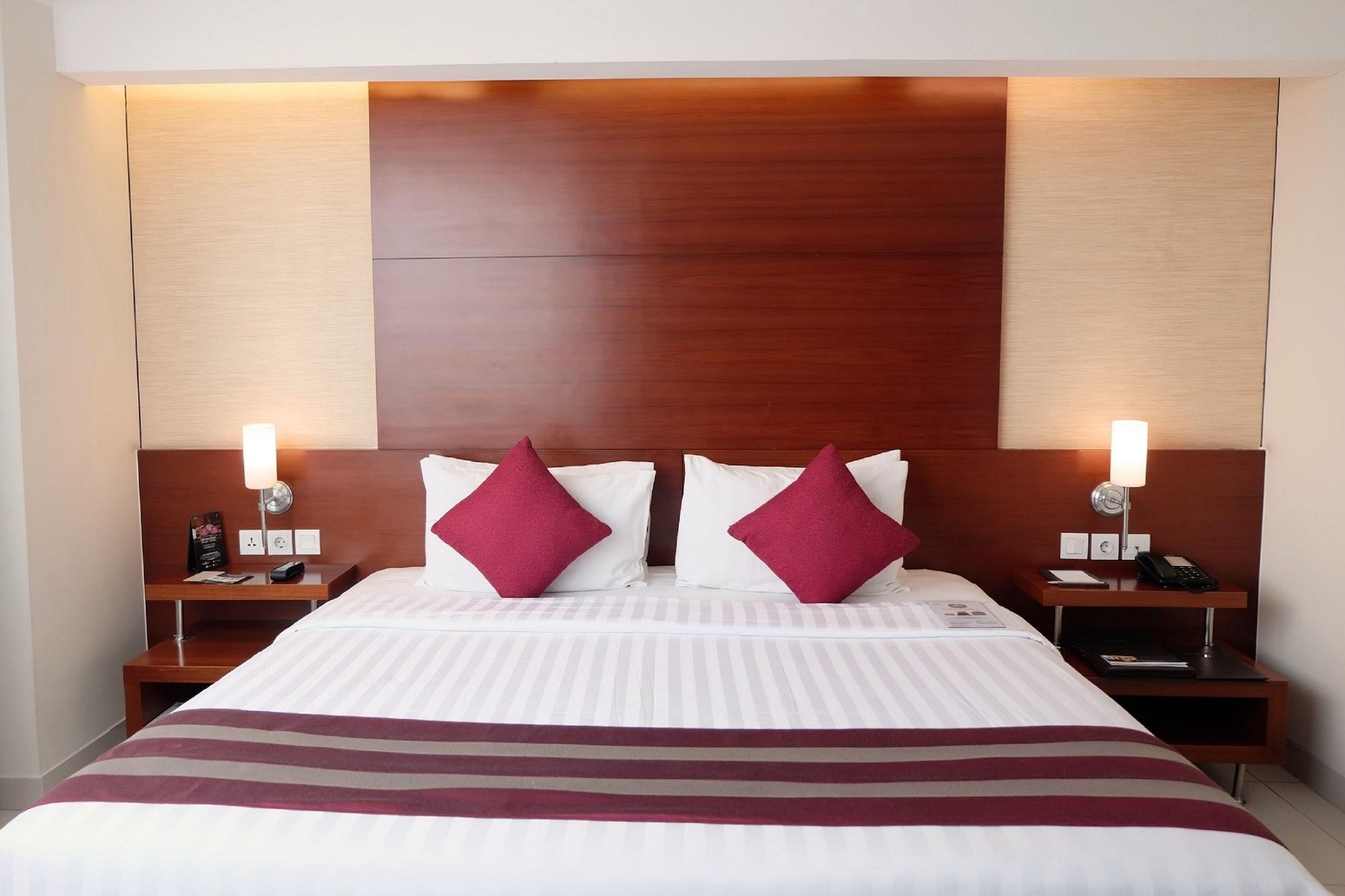 Santika Premiere Bintaro Hotel Serpong Exterior photo