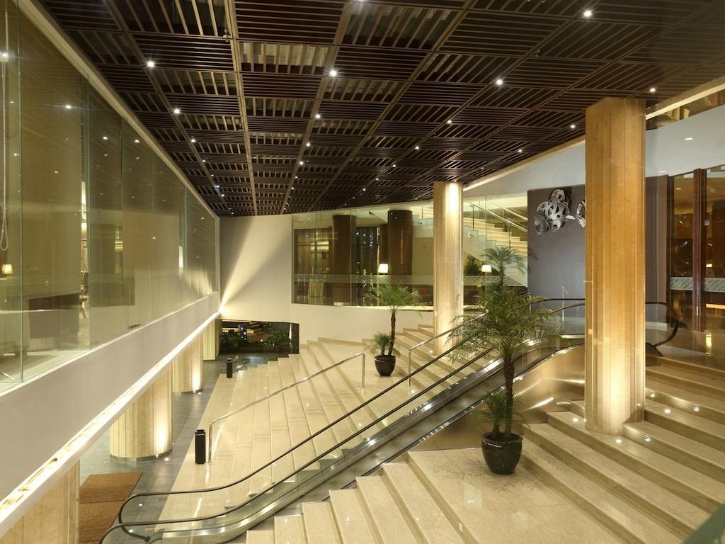 Santika Premiere Bintaro Hotel Serpong Exterior photo