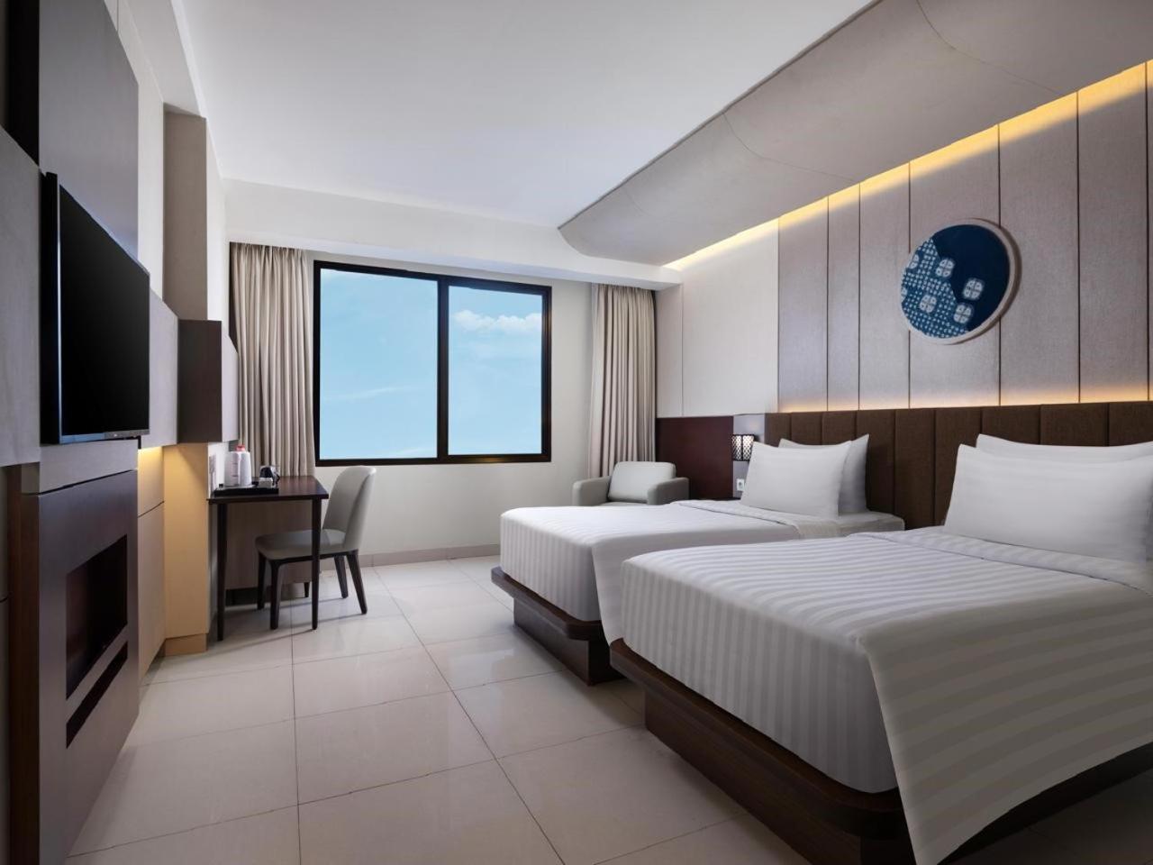 Santika Premiere Bintaro Hotel Serpong Exterior photo