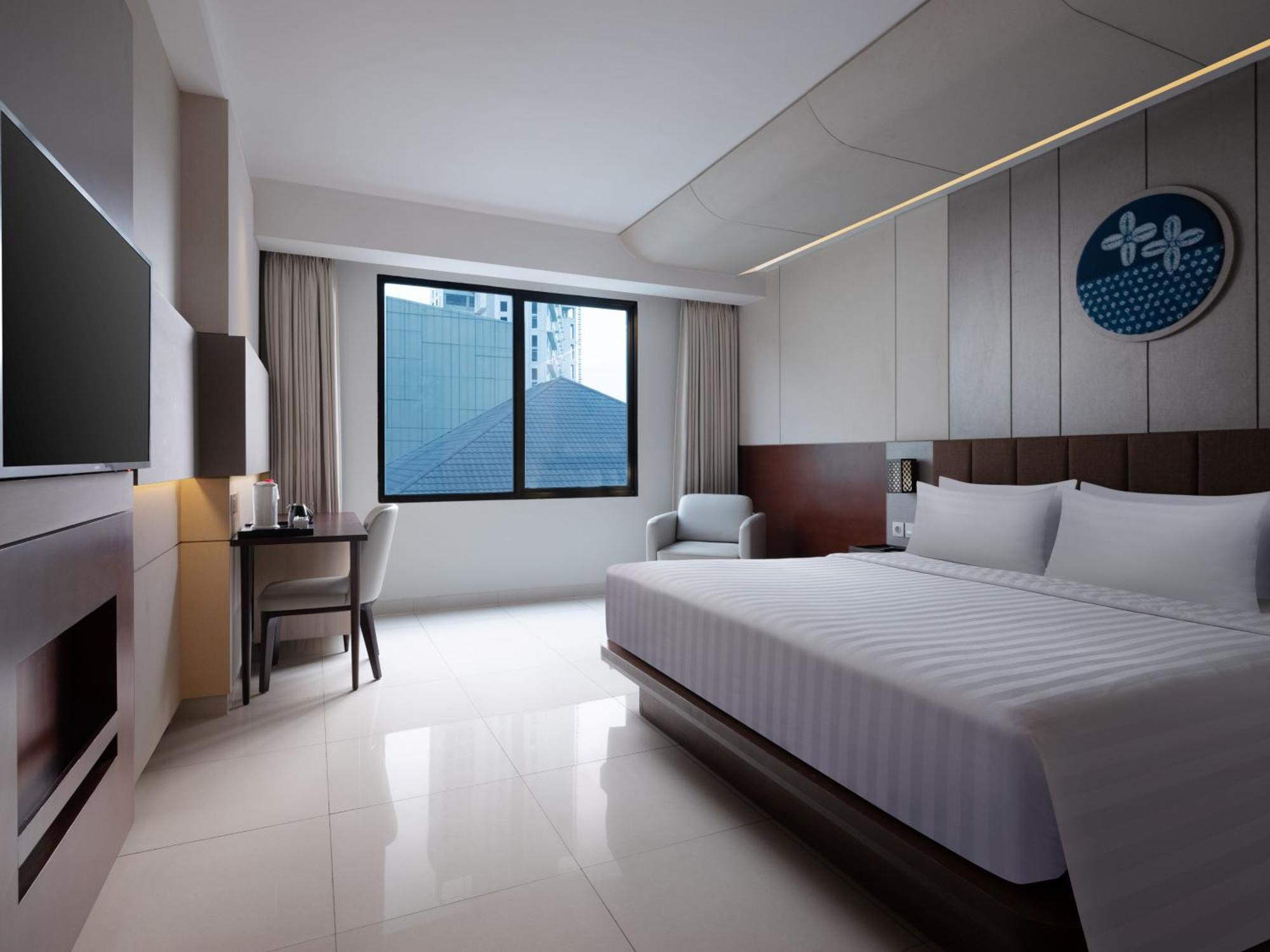 Santika Premiere Bintaro Hotel Serpong Exterior photo