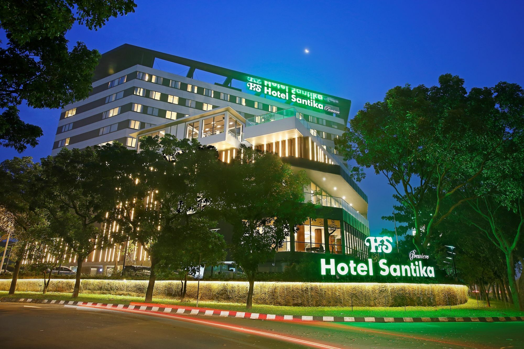 Santika Premiere Bintaro Hotel Serpong Exterior photo